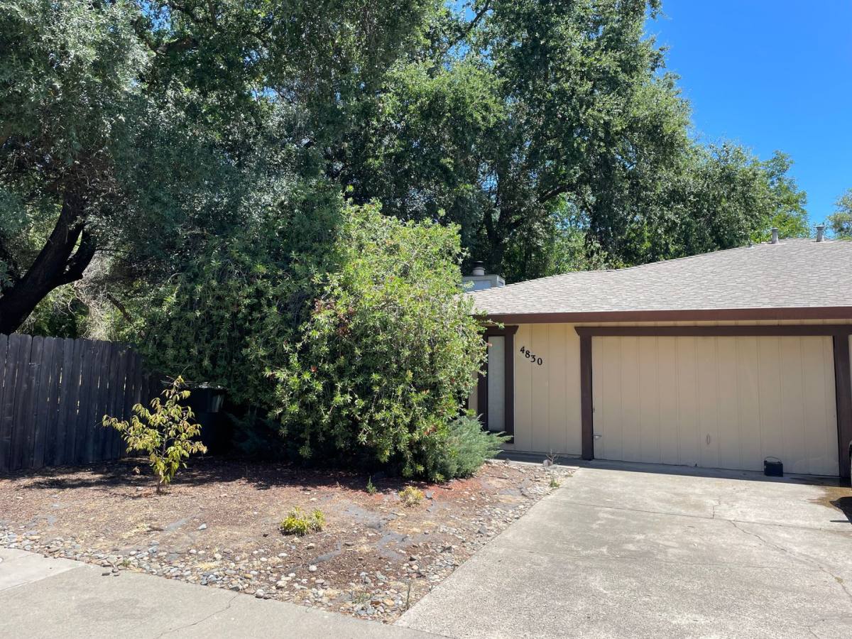 Townhouse for rent at 4830 Suncrest Way, Fair Oaks, CA 95628