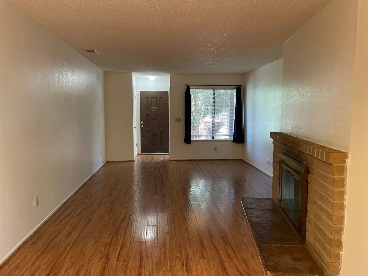 Townhouse for rent at 4830 Suncrest Way, Fair Oaks, CA 95628