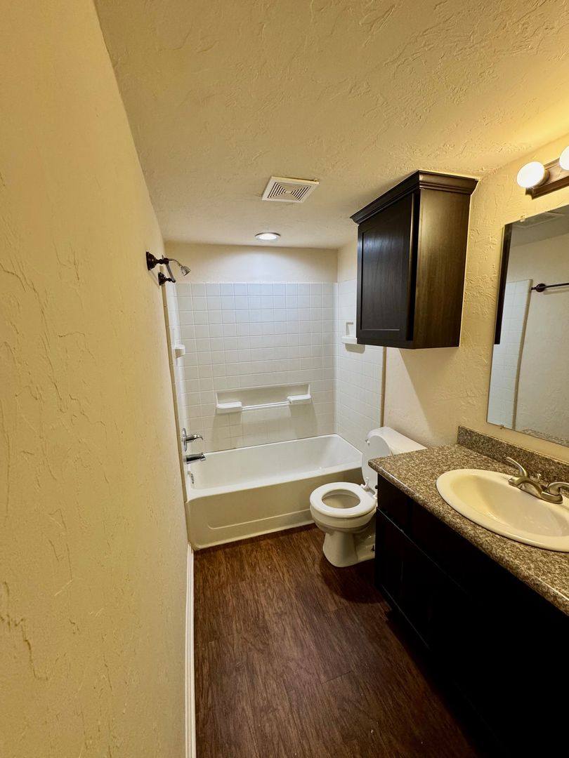 Apartment for rent at 801 N Willie Miner Ave, El Reno, OK 73036