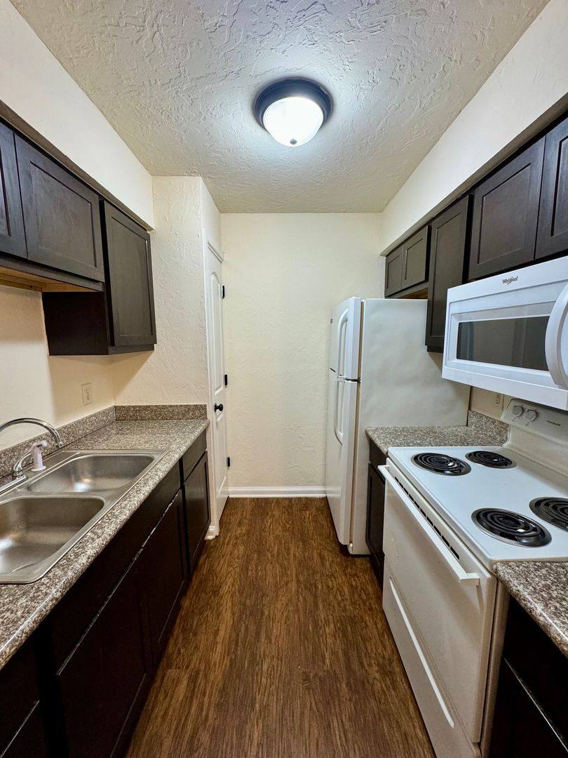 Apartment for rent at 801 N Willie Miner Ave, El Reno, OK 73036