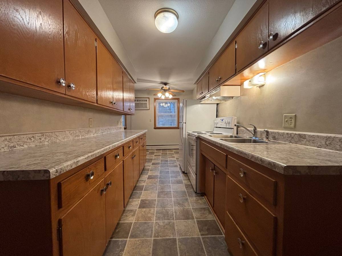 Apartment for rent at 984 Van Buren Ave, Saint Paul, MN 55104