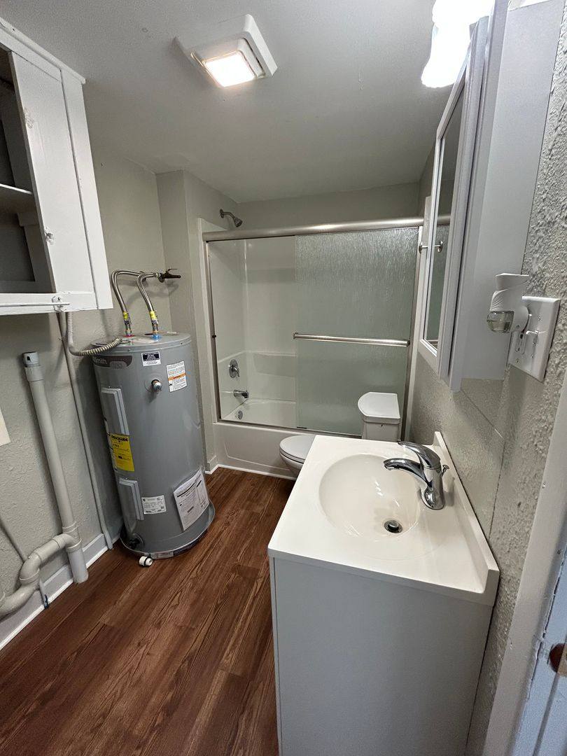 Apartment for rent at 207 E 1st St, Laurel, MT 59044