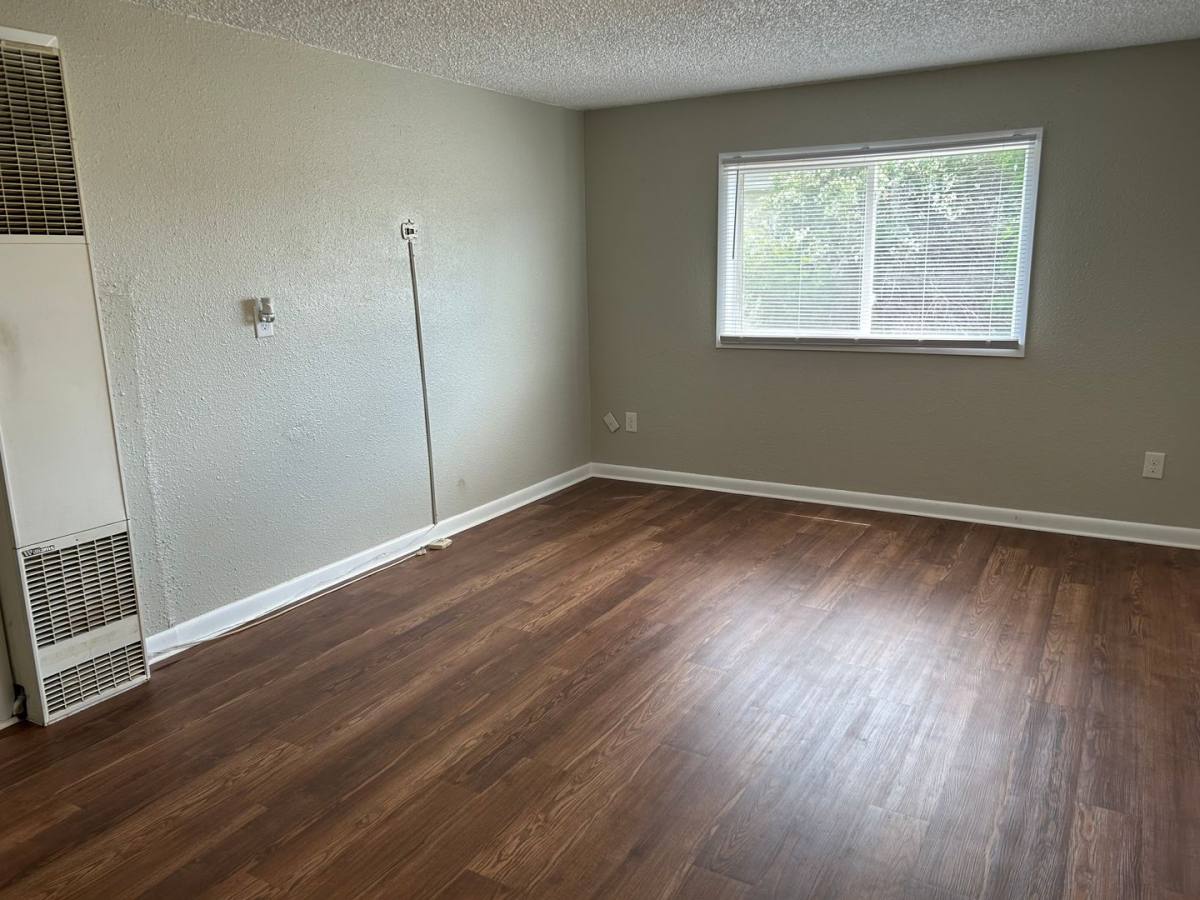 Apartment for rent at 207 E 1st St, Laurel, MT 59044