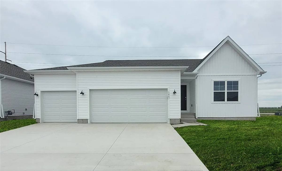 Townhouse for rent at 1407 NE Crossing Oak Dr, Ankeny, IA 50021