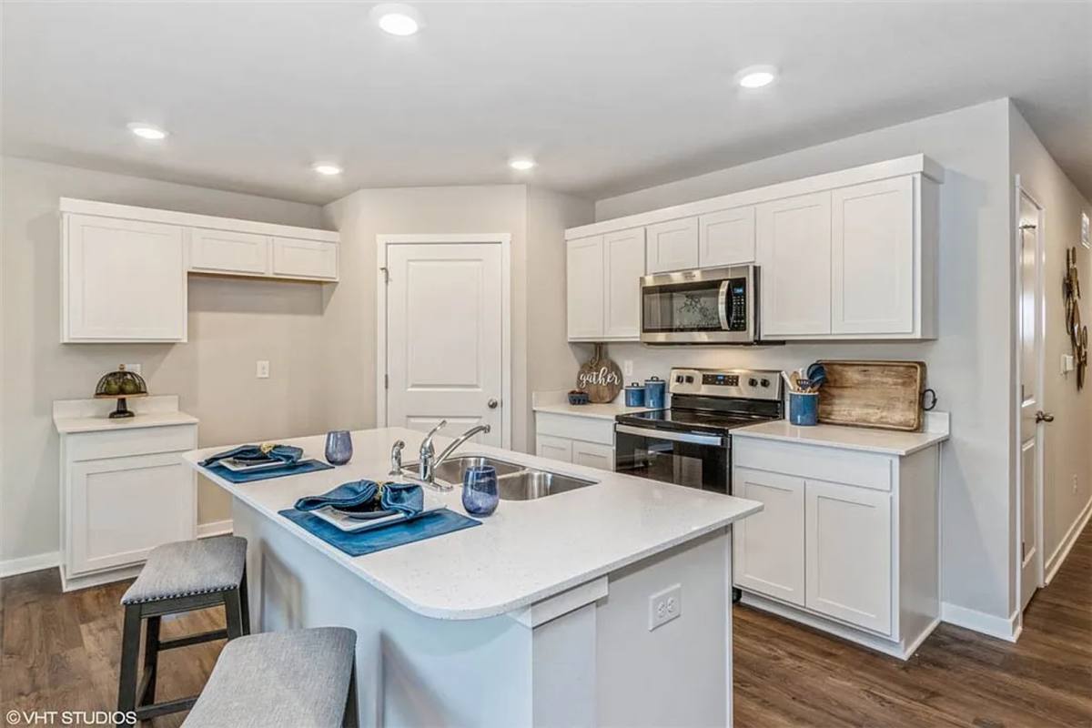 Townhouse for rent at 1407 NE Crossing Oak Dr, Ankeny, IA 50021