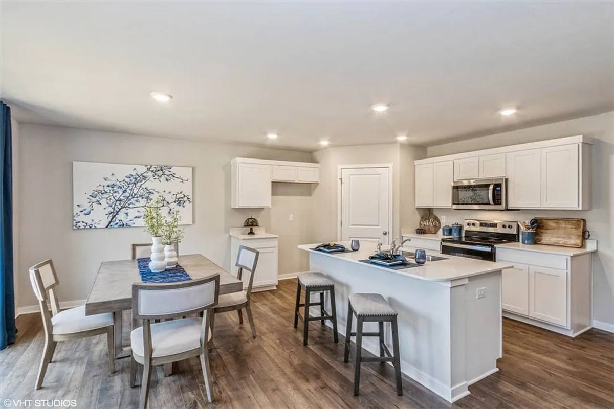 Townhouse for rent at 1407 NE Crossing Oak Dr, Ankeny, IA 50021