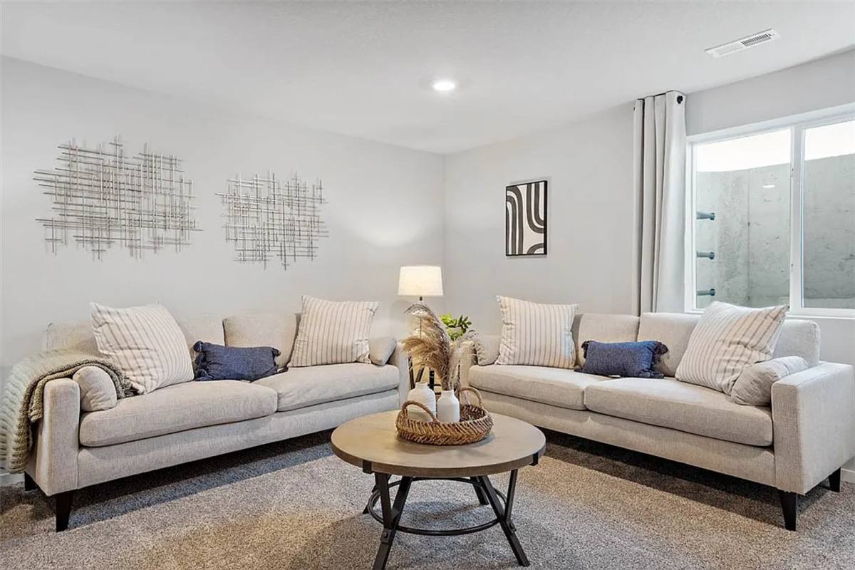 Townhouse for rent at 1407 NE Crossing Oak Dr, Ankeny, IA 50021