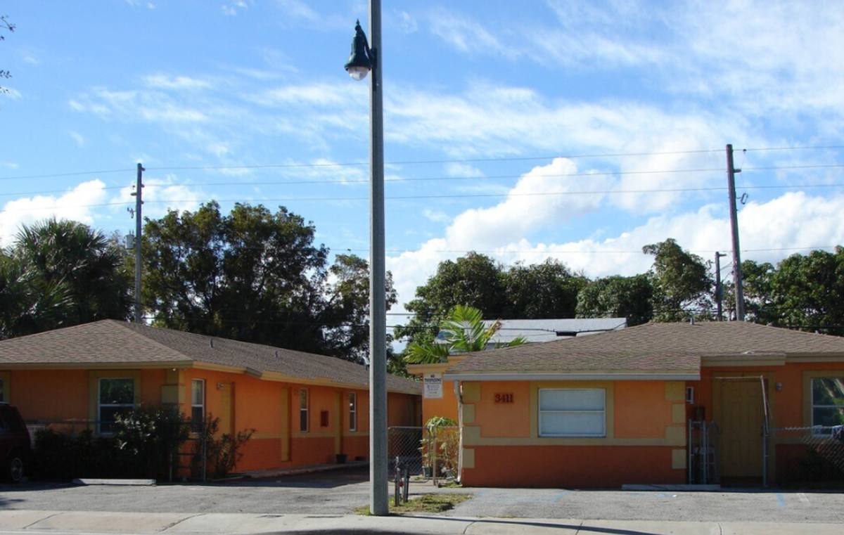 Apartment for rent at 3411 Broadway Ave, West Palm Beach, FL 33407
