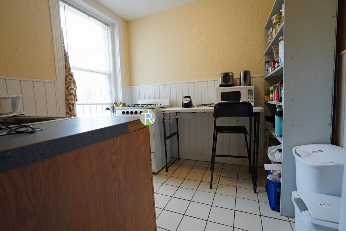 Apartment for rent at 76 Gordon St #16, Brighton, MA 02135