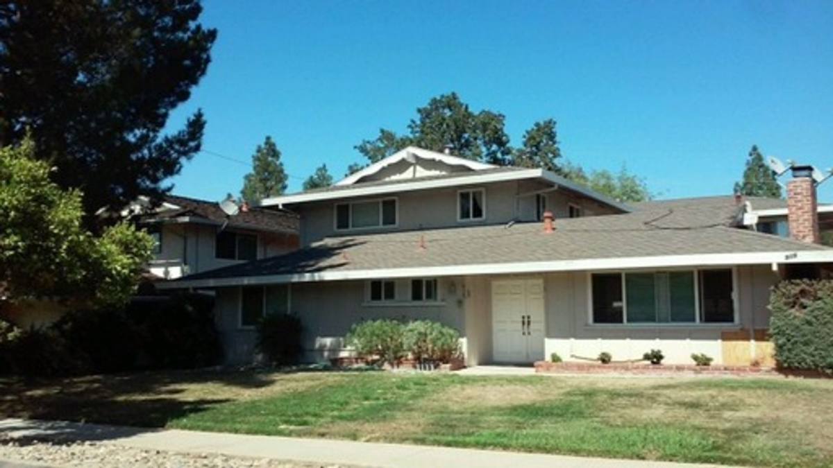 Apartment for rent at 915 Castlewood Dr, Los Gatos, CA 95032