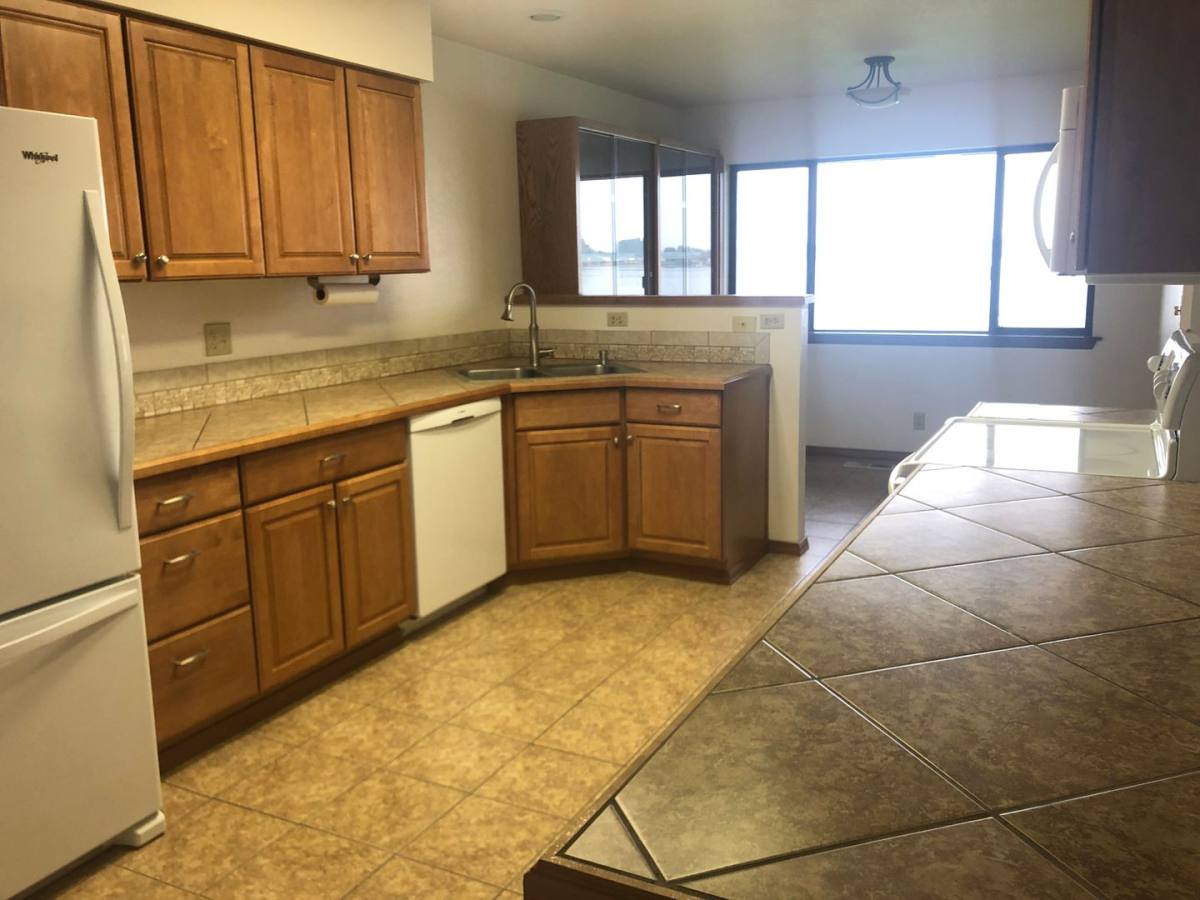 Condo for rent at 807 Westshore Dr, Moses Lake, WA 98837