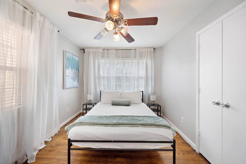 Apartment for rent at 3237 Rosedale St, Houston, TX 77004