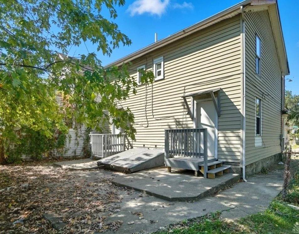 Apartment for rent at 726 Taylor St, Dayton, OH 45404