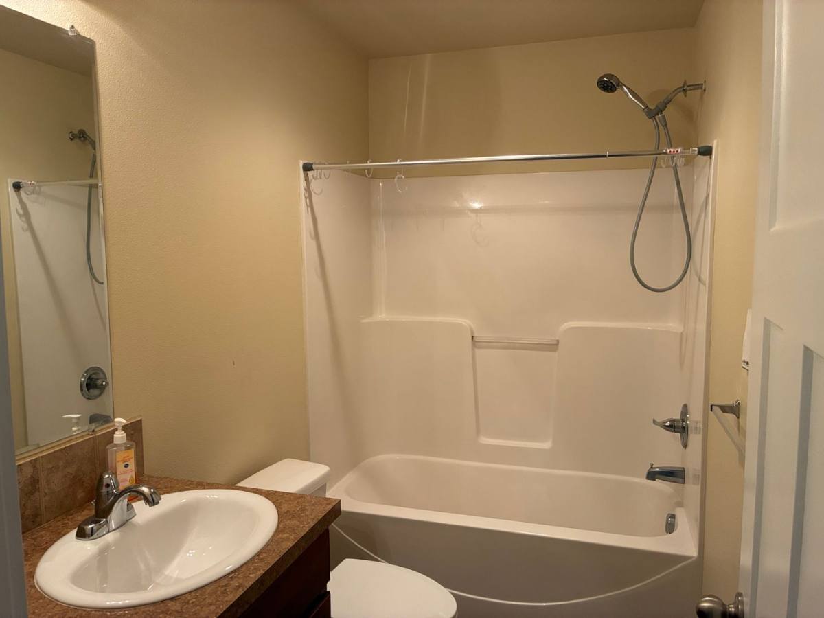 Townhouse for rent at 1235 E Fairhaven Ave, Burlington, WA 98233