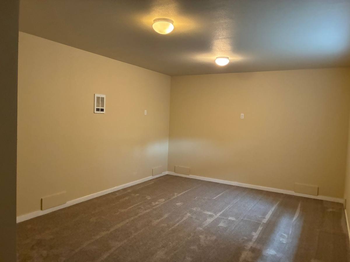 Townhouse for rent at 1235 E Fairhaven Ave, Burlington, WA 98233