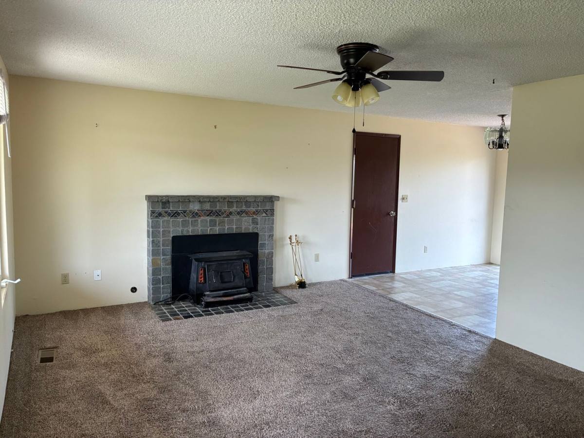 House for rent at 2121 E Viewmont Dr, Mount Vernon, WA 98273