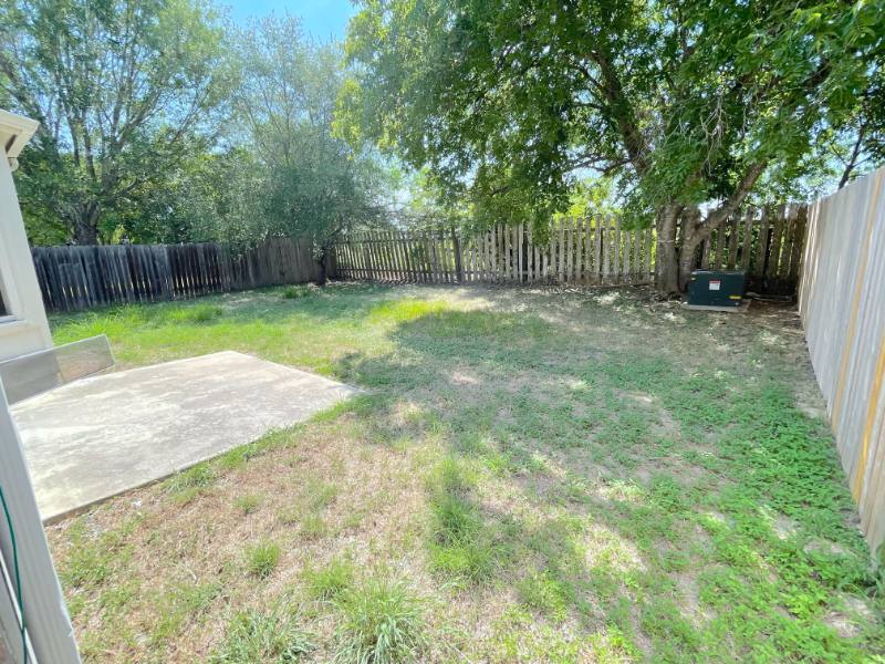 House for rent at 218 Sunshadow Dr, Lockhart, TX 78644