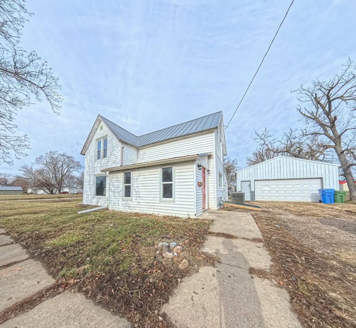 House for rent at 306 W Reed St, Jefferson, IA 50129