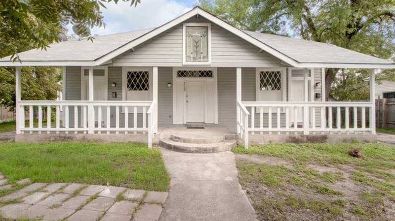 Apartment for rent at 2120 Monterey St #102, San Antonio, TX 78207