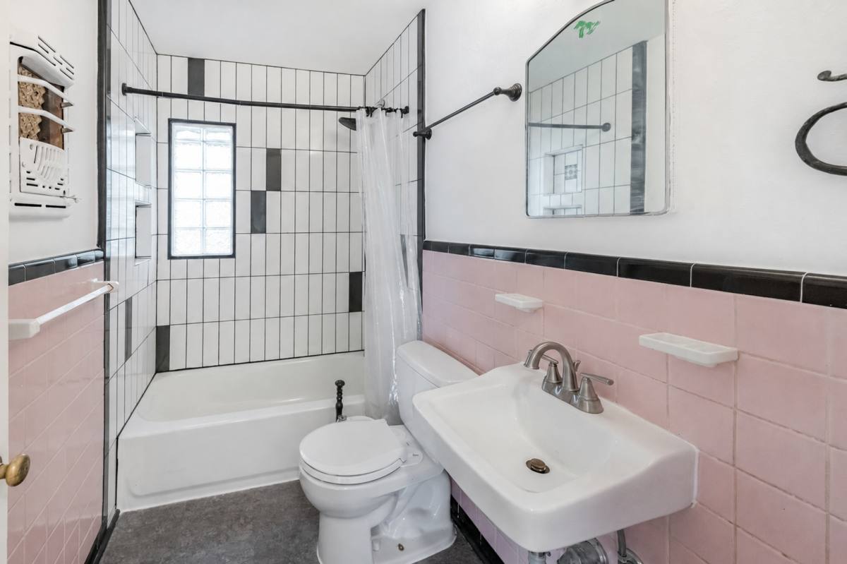 House for rent at 6202 Peggy St, Austin, TX 78723