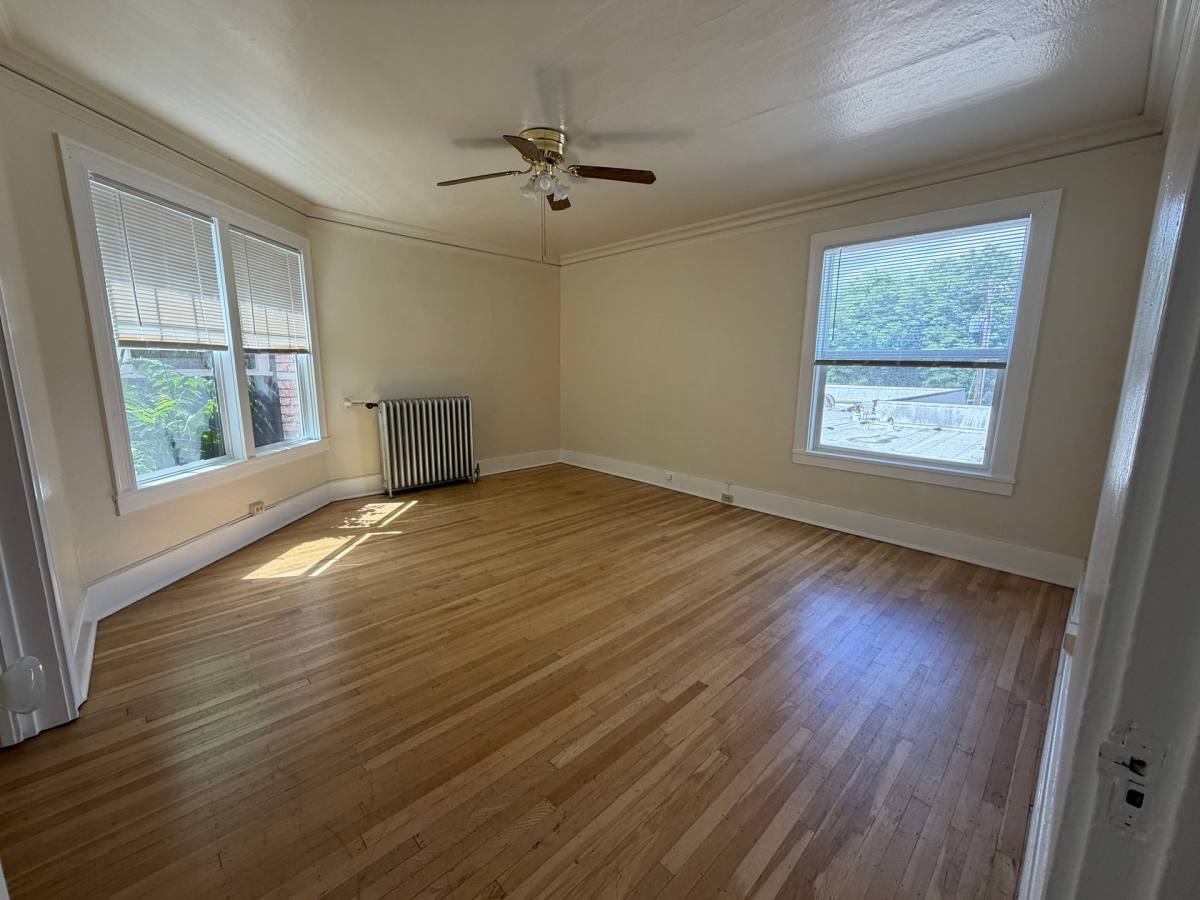 Apartment for rent at 1429 SW 14th Ave, Portland, OR 97201
