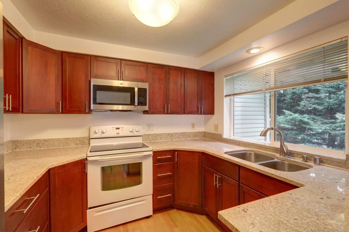 Condo for rent at 4231 NE 5th St, Renton, WA 98059