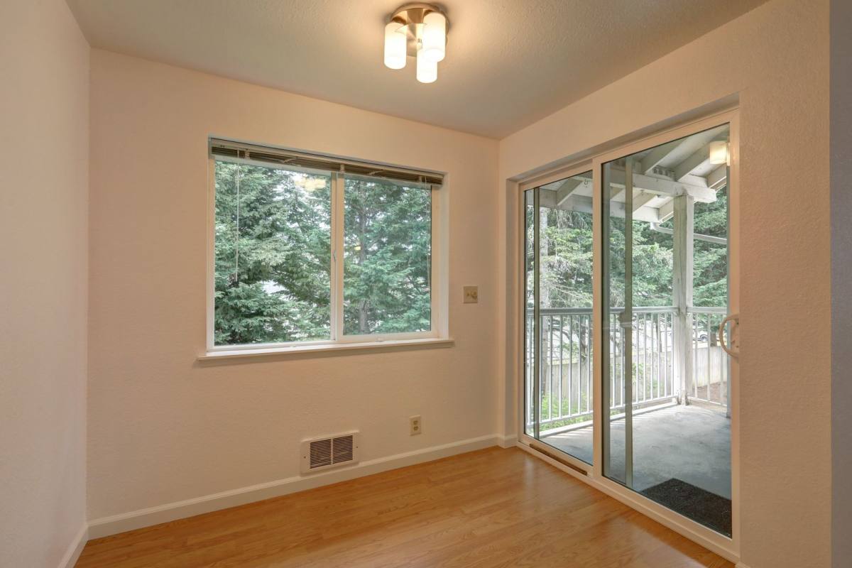 Condo for rent at 4231 NE 5th St, Renton, WA 98059