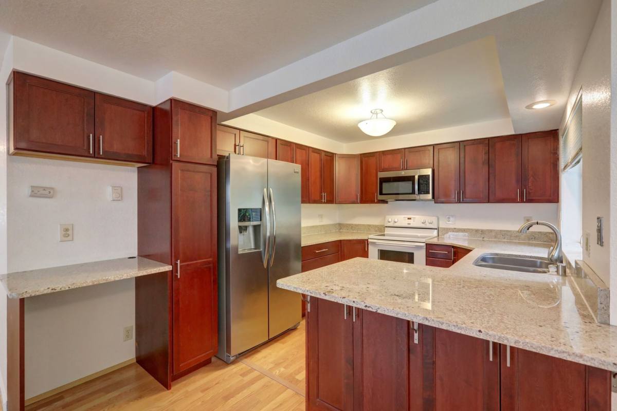 Condo for rent at 4231 NE 5th St, Renton, WA 98059