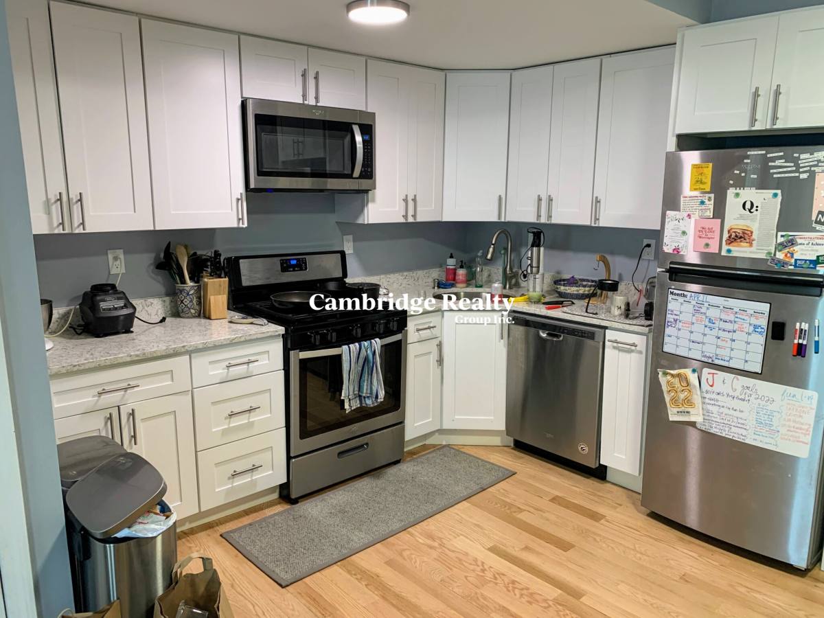 Apartment for rent at 91 Munroe St #2, Somerville, MA 02143