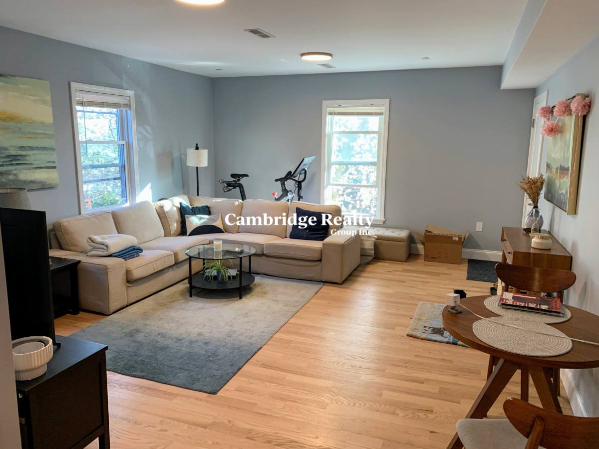 Apartment for rent at 91 Munroe St #2, Somerville, MA 02143