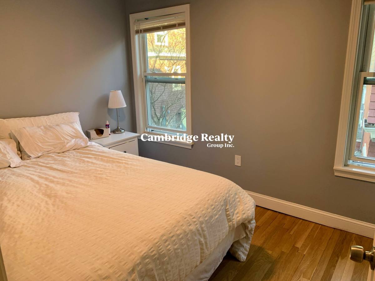 Apartment for rent at 91 Munroe St #2, Somerville, MA 02143
