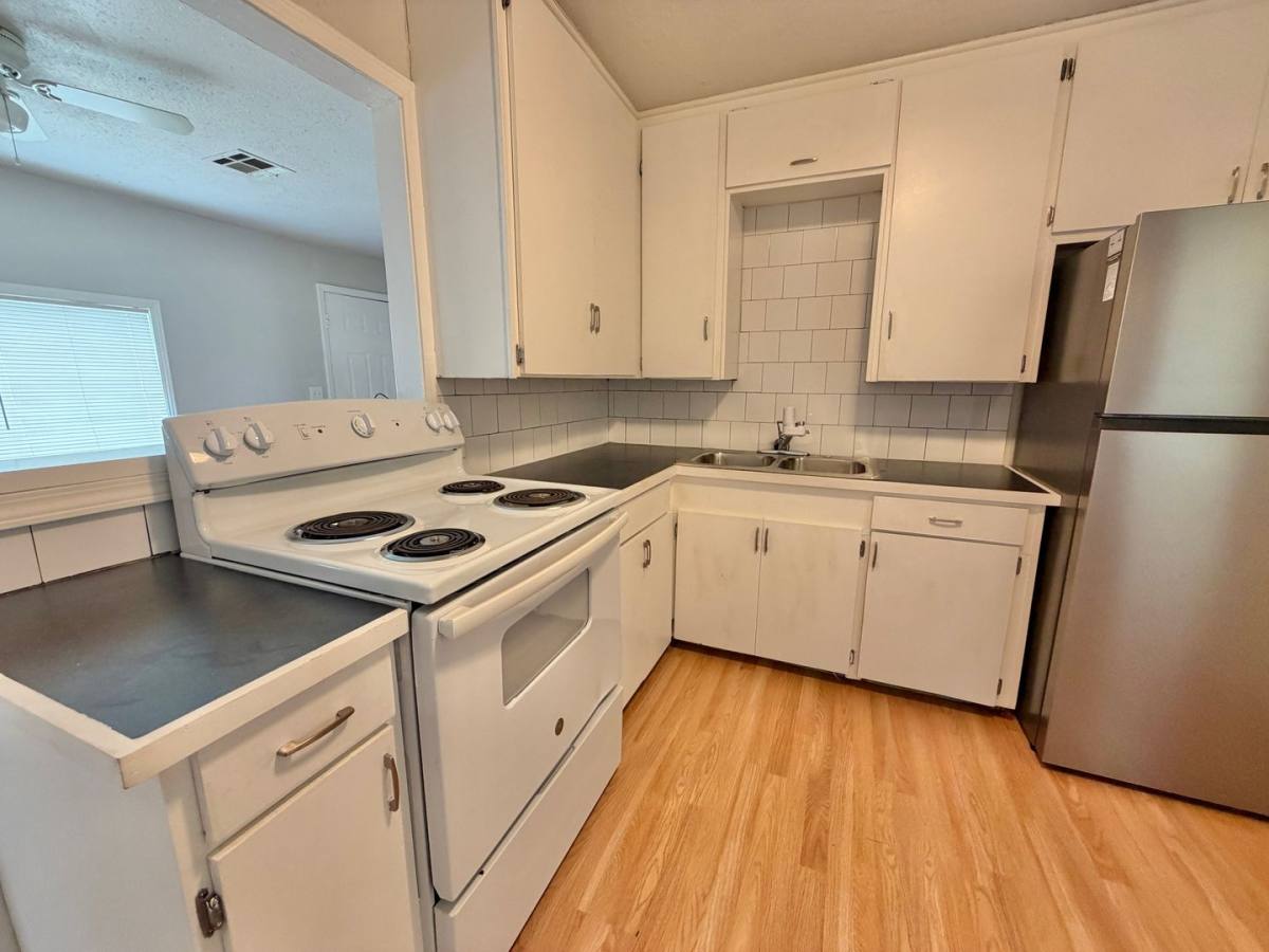 House for rent at 3212 NE 15th St, Oklahoma City, OK 73117