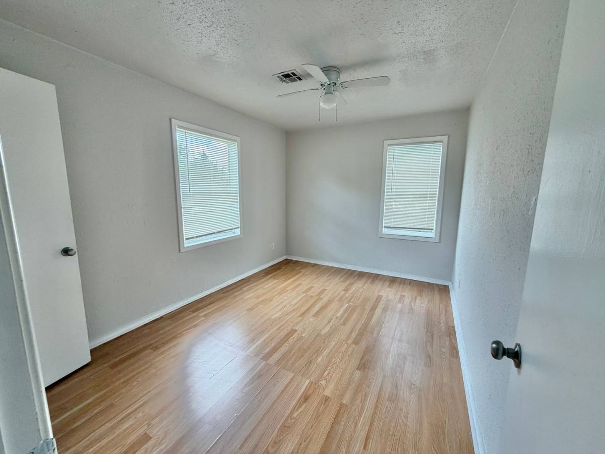 House for rent at 3212 NE 15th St, Oklahoma City, OK 73117