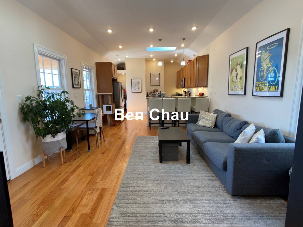 House for rent at 14 Flint St #2B, Somerville, MA 02145