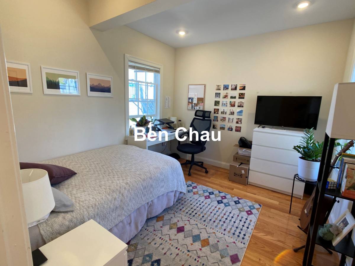 House for rent at 14 Flint St #2B, Somerville, MA 02145