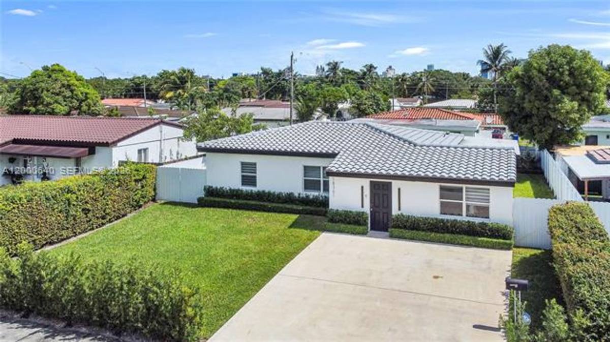 House for rent at 18361 NE 20th Place, Miami, FL 33179