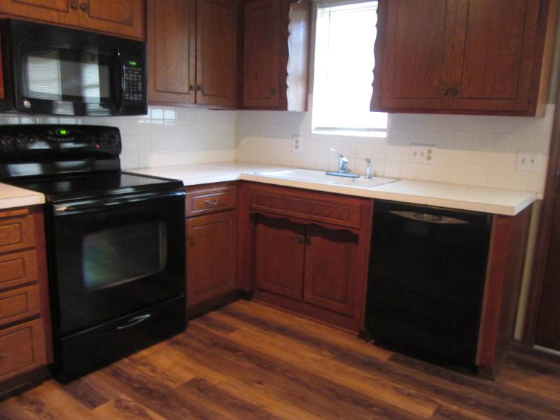 House for rent at 427 S Cardinal Dr, Olathe, KS 66062