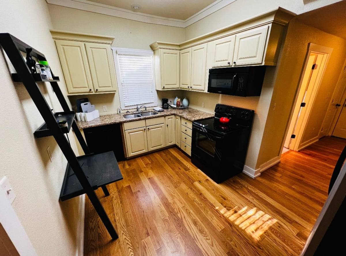 House for rent at 320 S Oak St, Little Rock, AR 72205