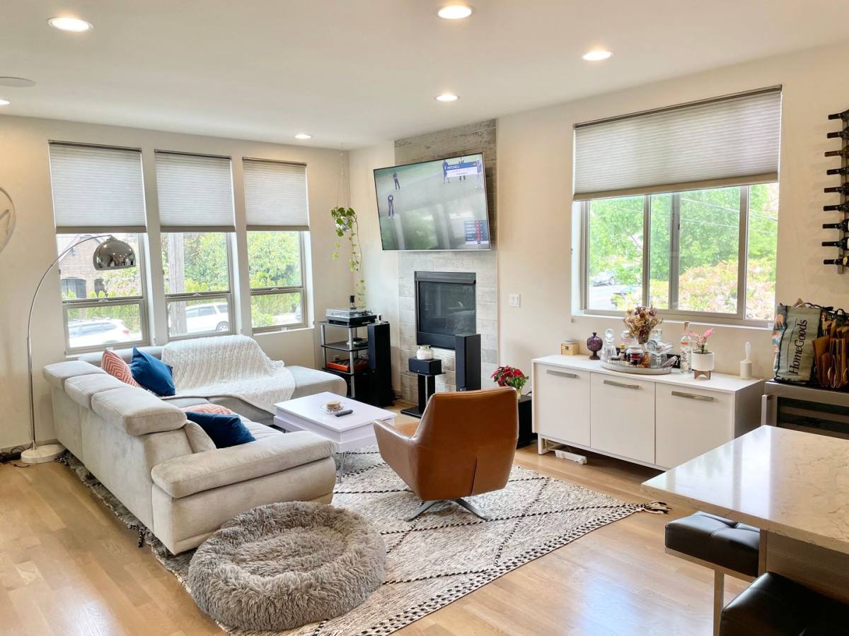 Townhouse for rent at 12004 Greenwood Ave N, Seattle, WA 98133
