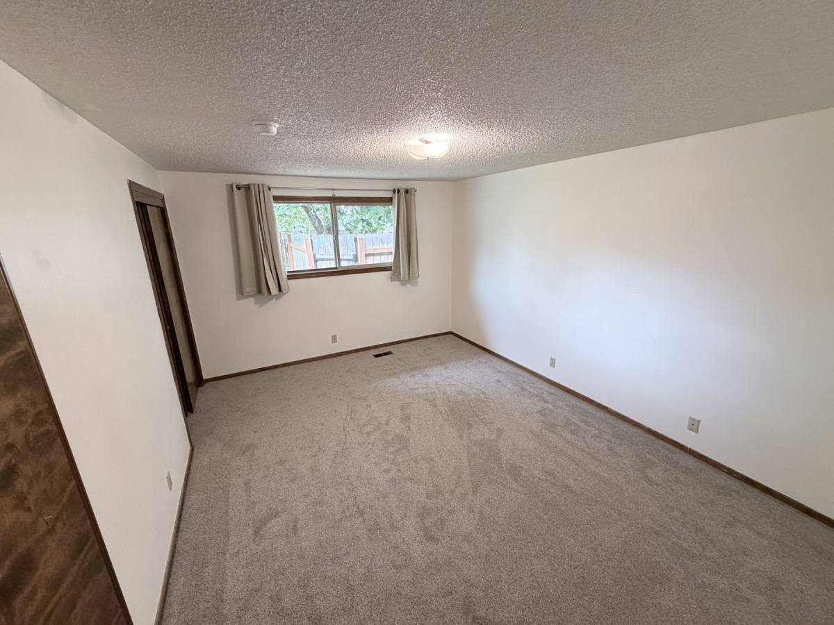 Apartment for rent at 1078 & 1080 Alder Dr NE, Salem, OR 97303