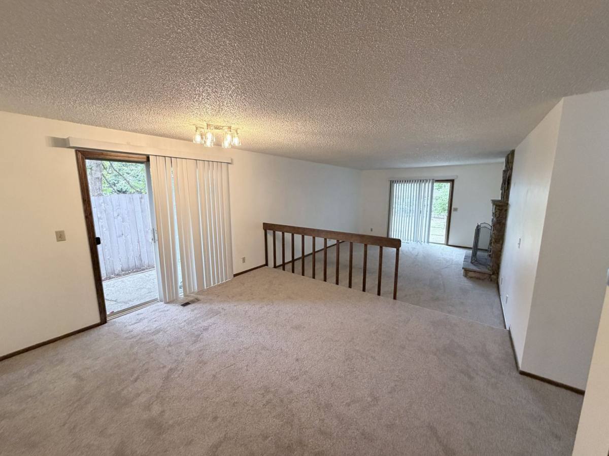 Apartment for rent at 1078 & 1080 Alder Dr NE, Salem, OR 97303