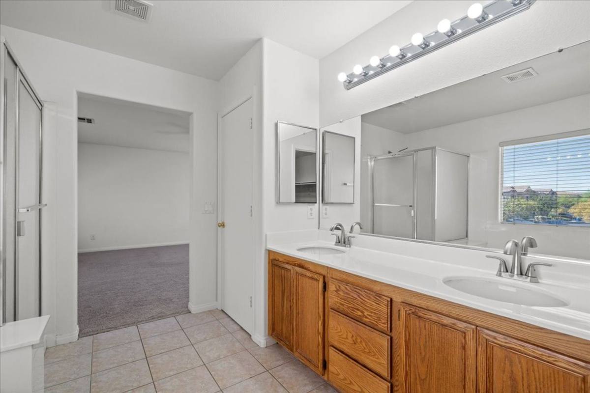 House for rent at 8442 Galliano Ave, Las Vegas, NV 89117