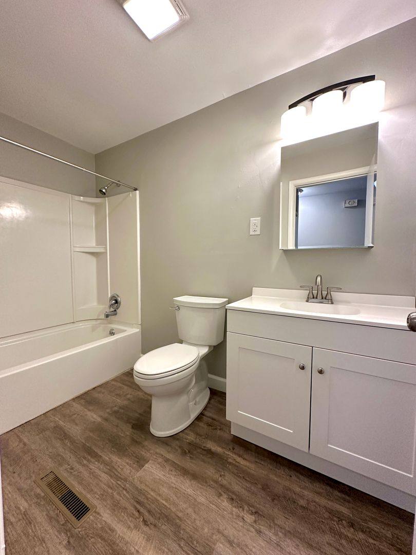 House for rent at 2274 Broadmoor Dr, Dayton, OH 45419