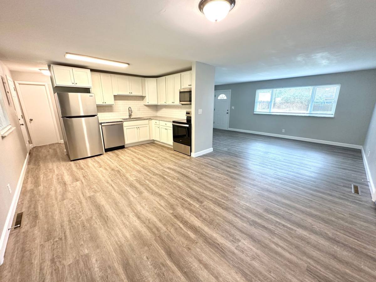 House for rent at 2274 Broadmoor Dr, Dayton, OH 45419