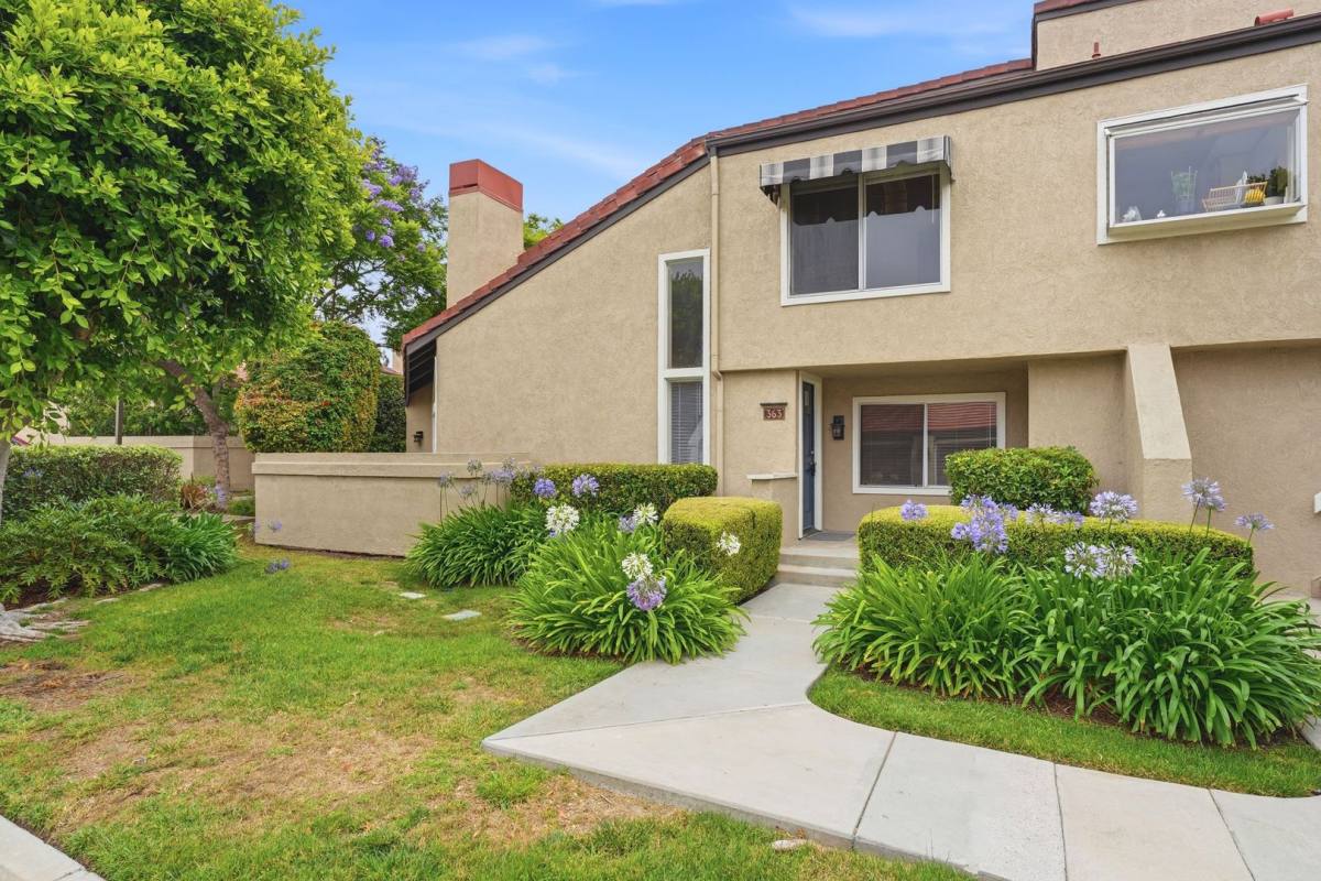 Townhouse for rent at 363 Stanford Court, Irvine, CA 92612