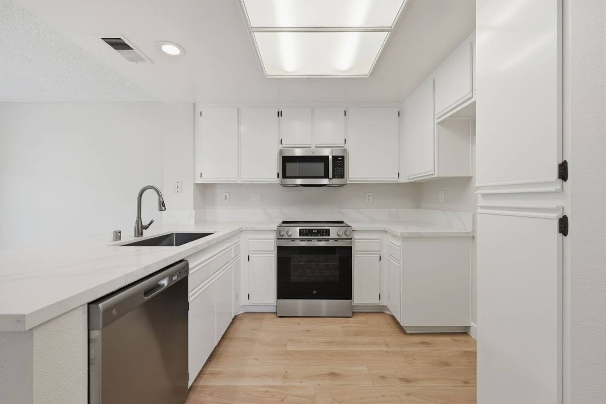 Townhouse for rent at 363 Stanford Court, Irvine, CA 92612