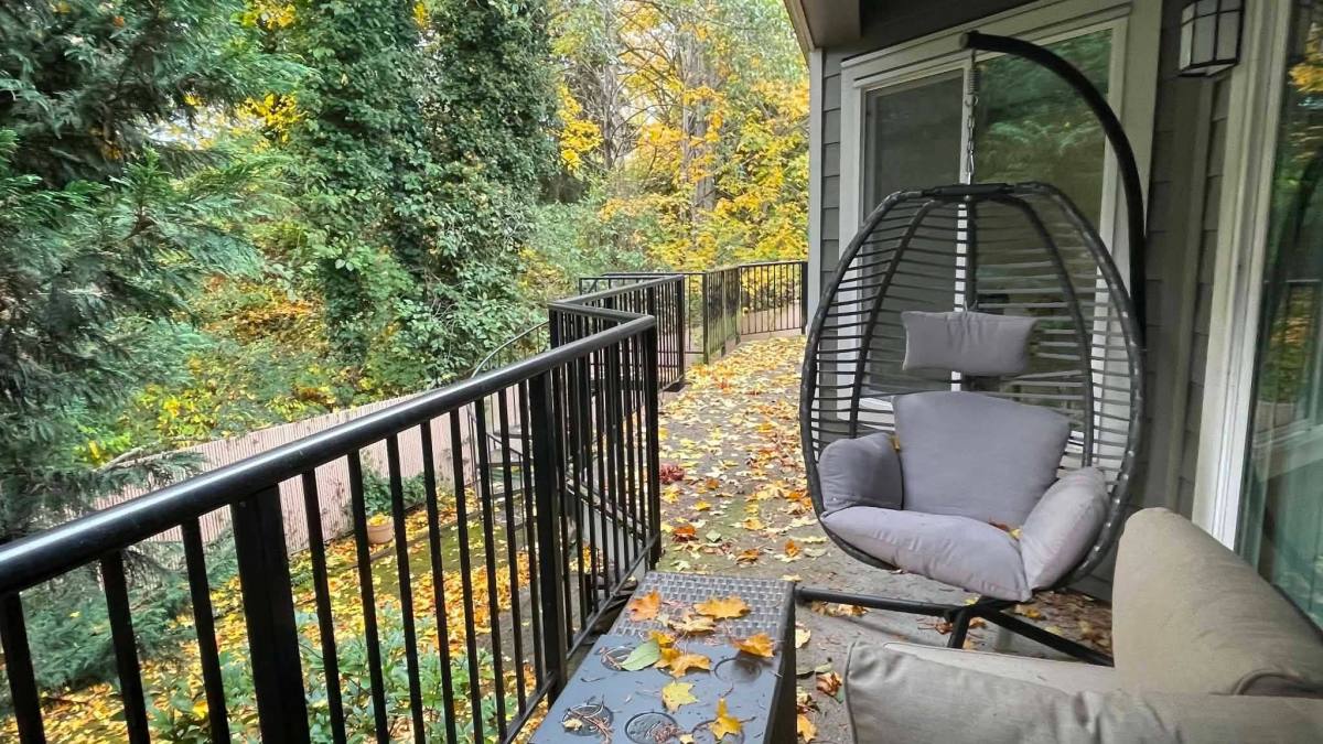Condo for rent at 4208 Factoria Blvd SE, Bellevue, WA 98006