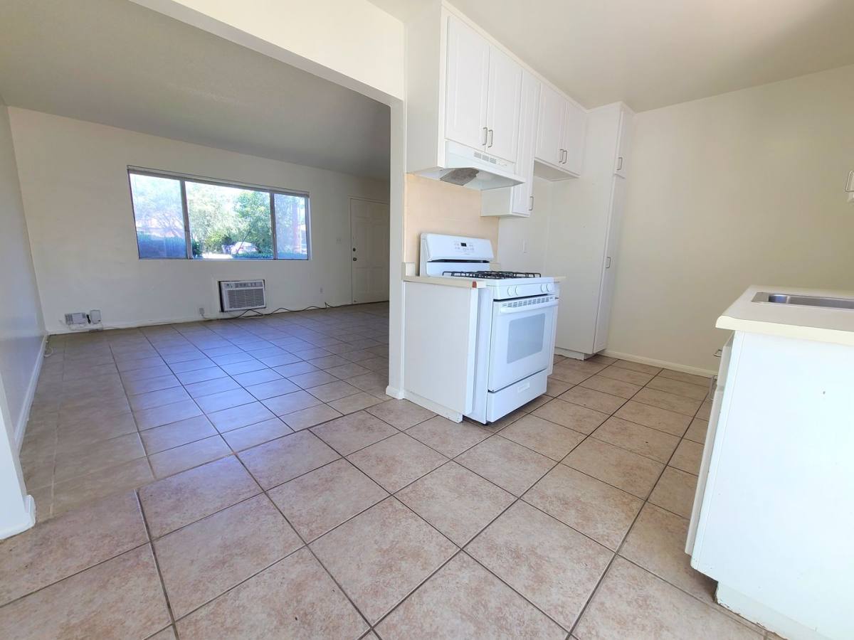 Apartment for rent at 1302-1308 E Central Ave, Redlands, CA 92374