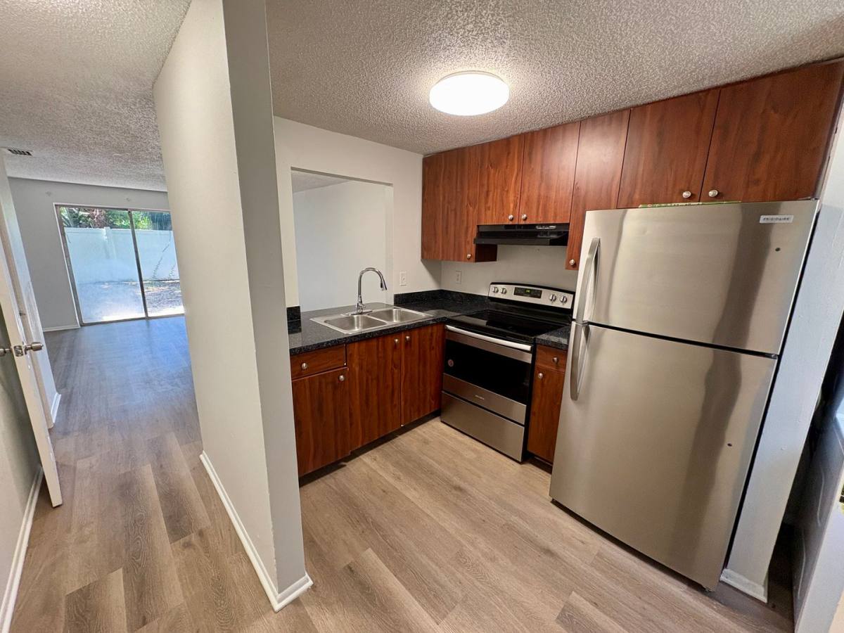 Townhouse for rent at 409 57th Ave Dr E #A, Bradenton, FL 34203