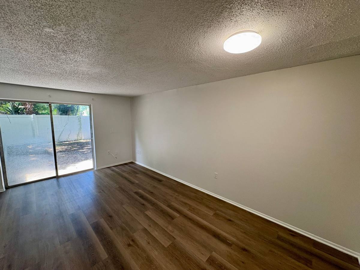 Townhouse for rent at 409 57th Ave Dr E #A, Bradenton, FL 34203